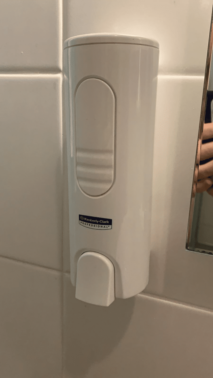 Пластиковый диспенсер для моющего средства для рук KIMBERLY-CLARK PROFESSIONAL*