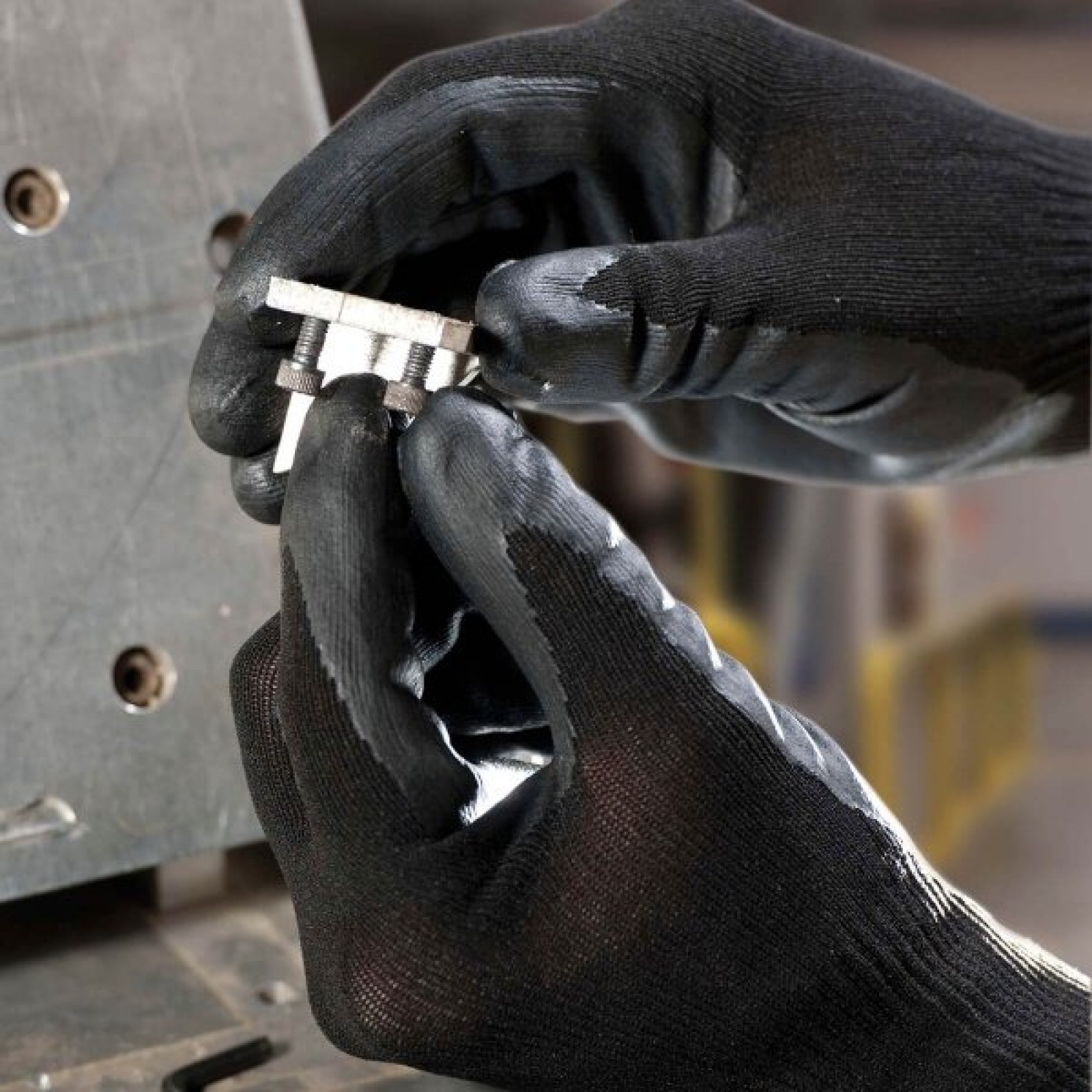 Перчатки с полиуретановым покрытием JACKSON SAFETY* G40