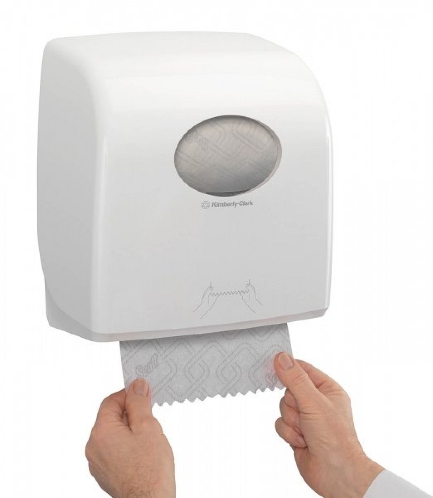 Одноразовые полотенца для рук в рулоне SCOTT ESSENTIAL Slimroll