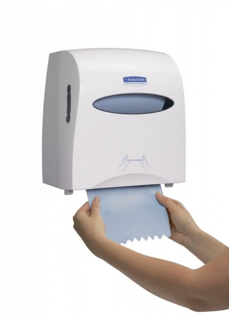 Одноразовые полотенца для рук в рулоне SCOTT SLIMROLL