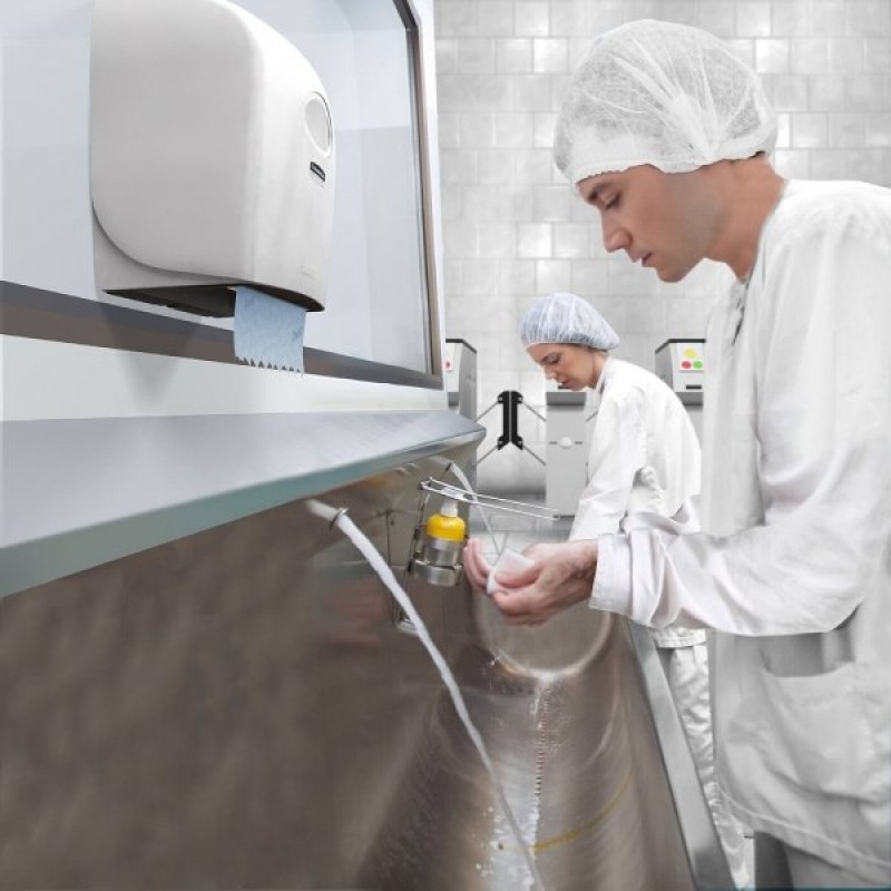 Одноразовые полотенца для рук в рулоне SCOTT ESSENTIAL